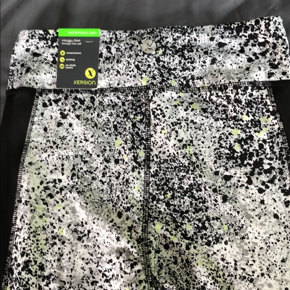 NWT Capri Leggings - Picture 1 of 3